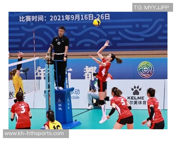 南京足球队以70分领跑联赛积分榜展现强大实力和夺冠希望